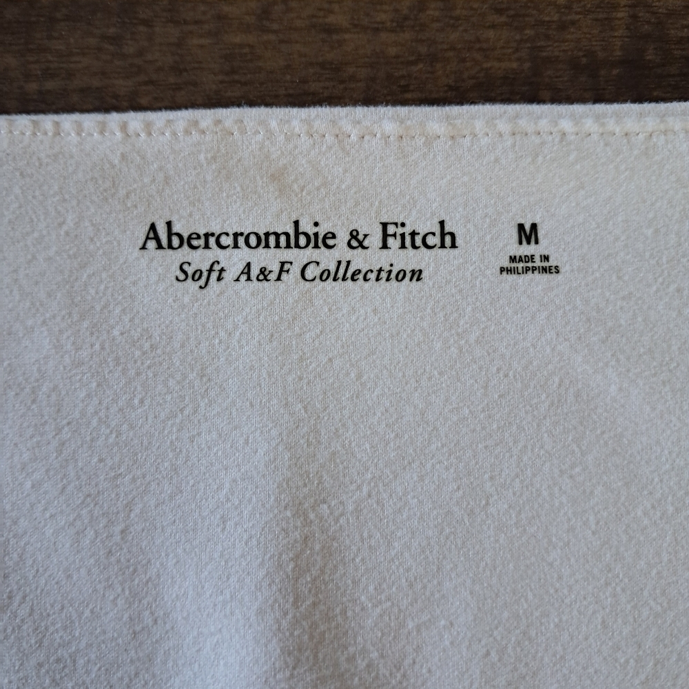 Abercrombie & Fitch Soft AF Seamless Long-Sleeve Ivory Bodysuit Size Medium - Picture 7 of 8